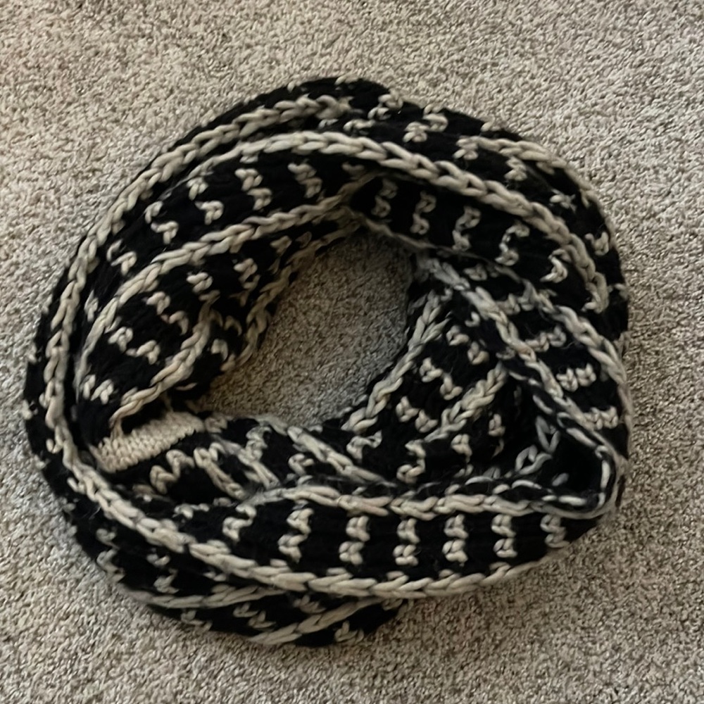 BP Black and Tan Snood - One Size
